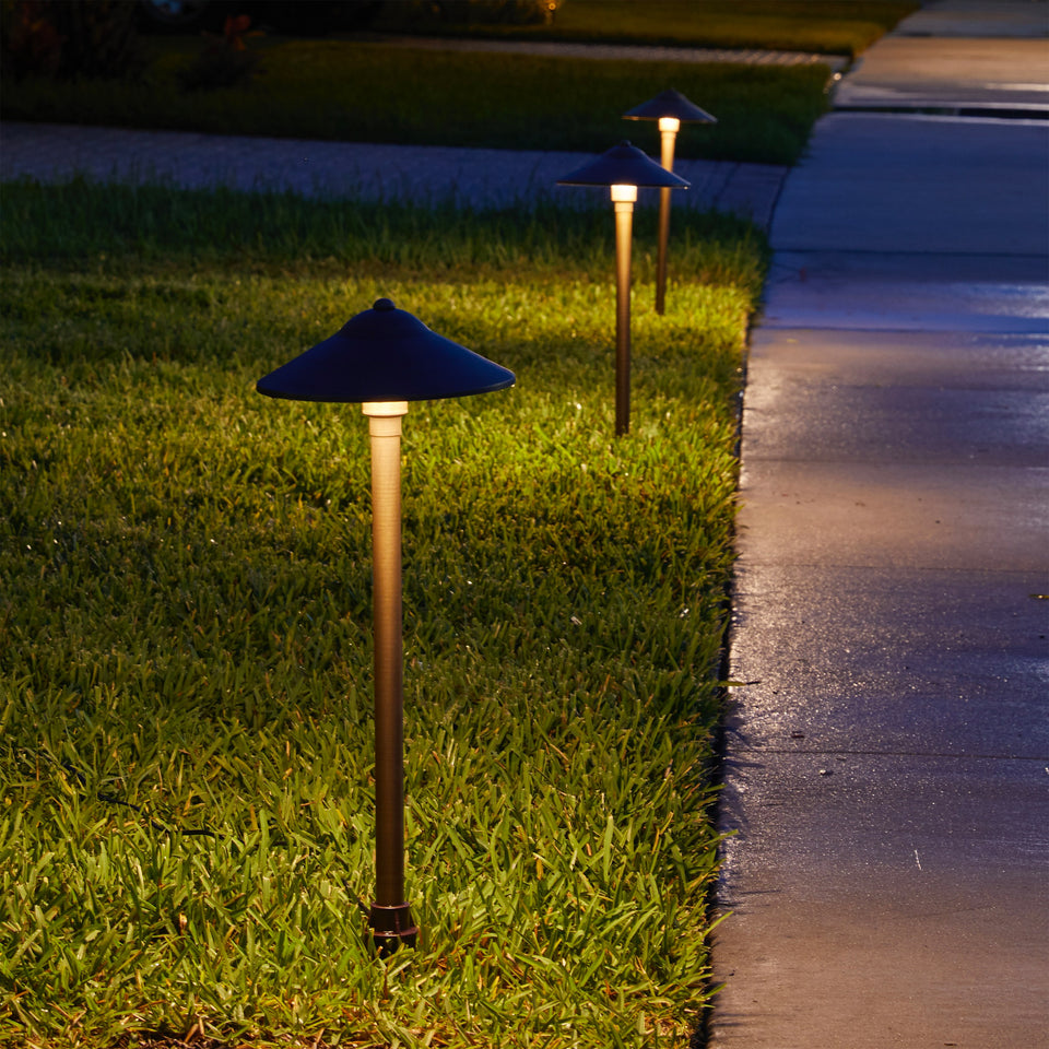 Low age LED Outdoor 17-Light Kit with 150W Transformer