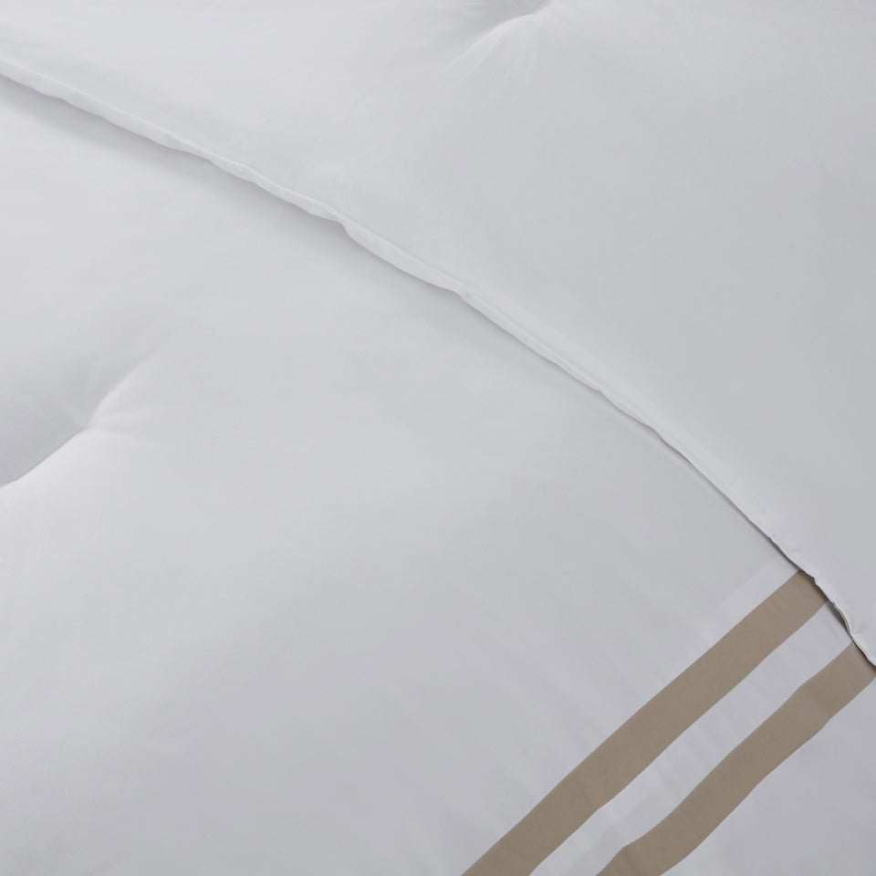 Hotel Border 4-Piece Comforter Set