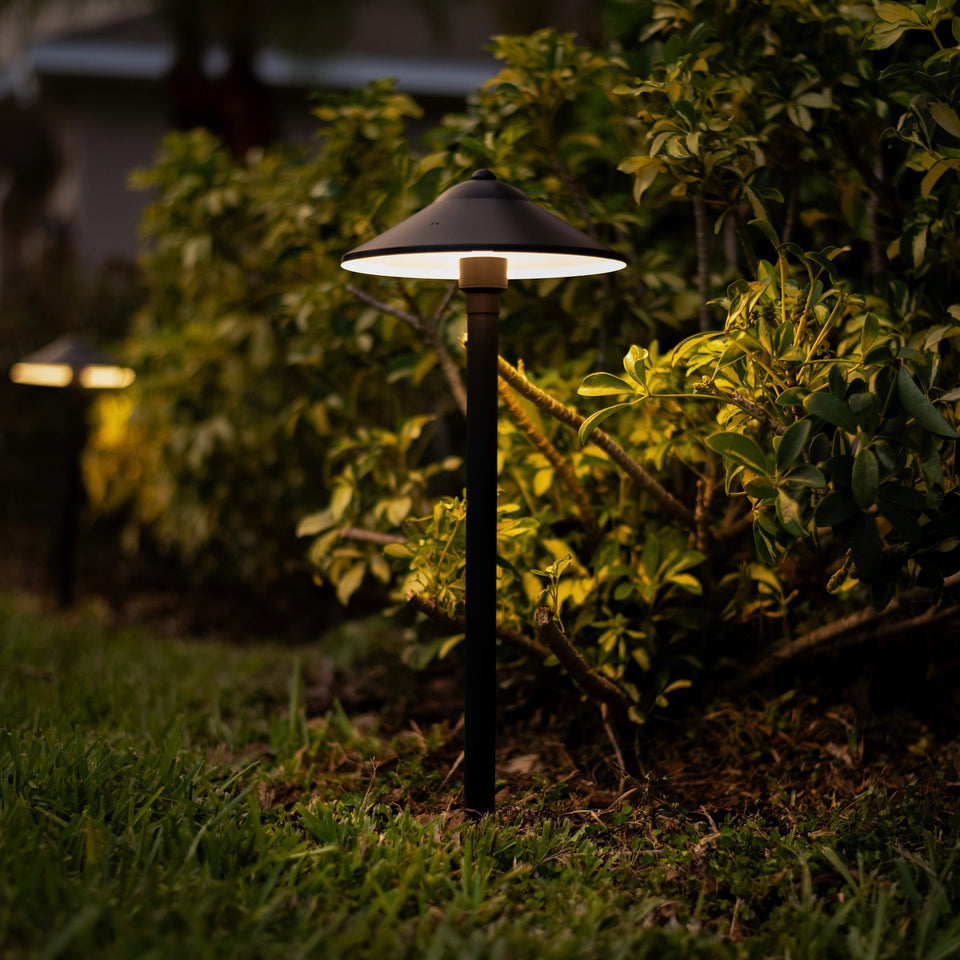 Low age LED Outdoor 13-Light Kit with 150W Transformer