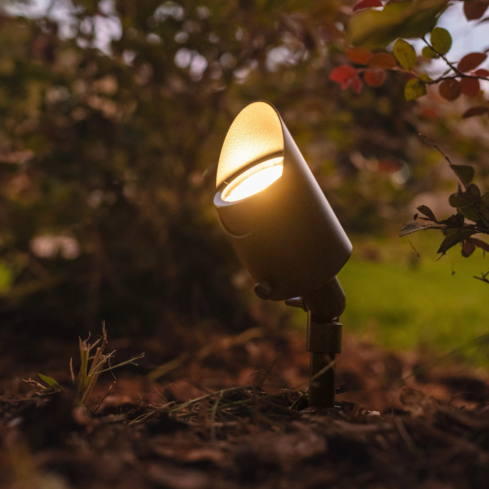 Low age LED Outdoor 13-Light Kit with 150W Transformer