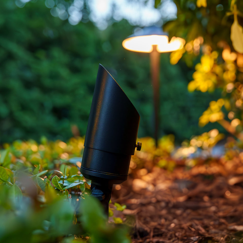 Low age LED Outdoor 13-Light Kit with 150W Transformer