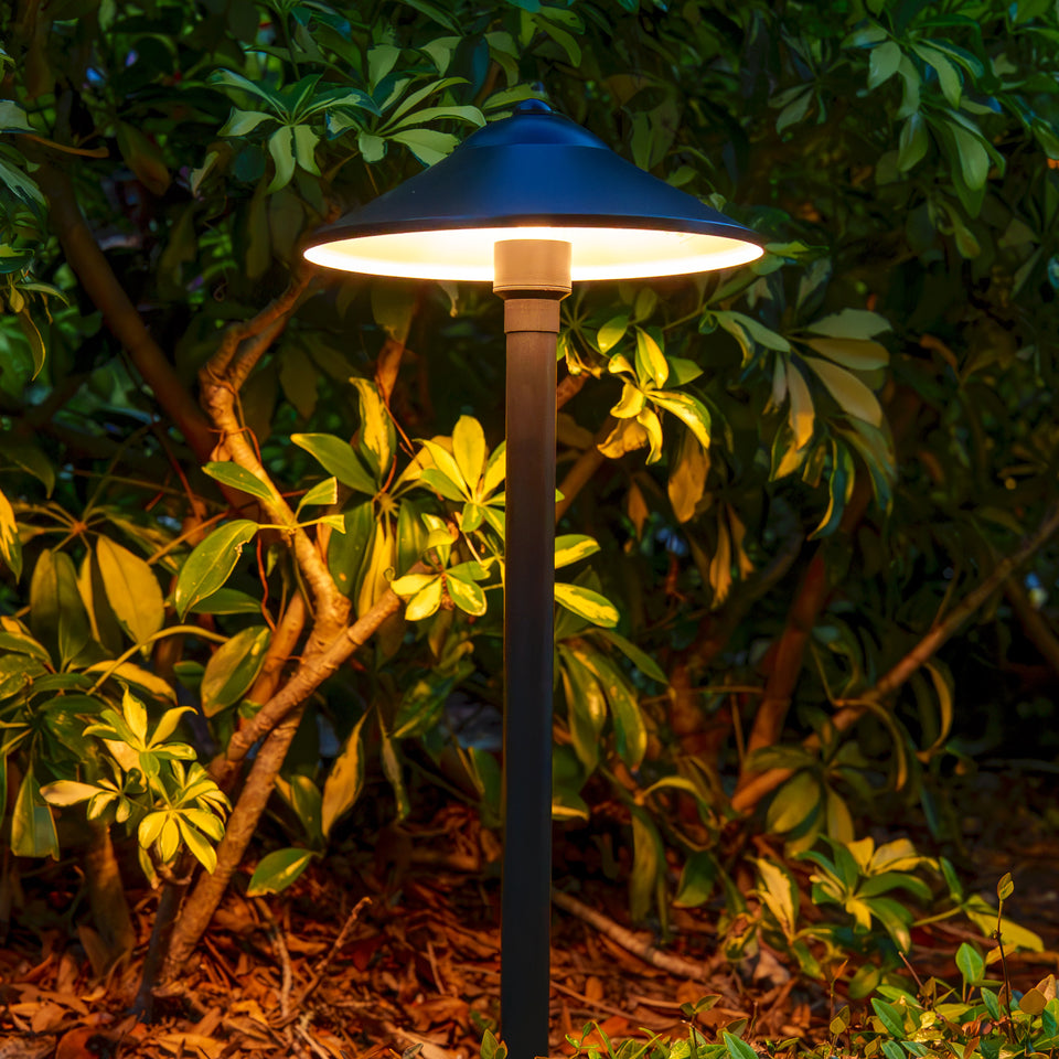 Low age LED Outdoor 13-Light Kit with 150W Transformer